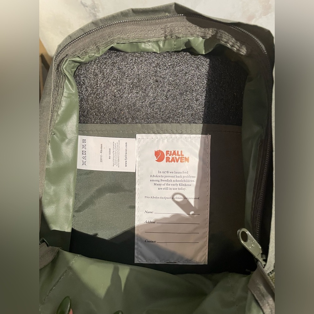 Fjallraven Kånken Olive Backpack with Burgundy Straps - Picture 5 of 6